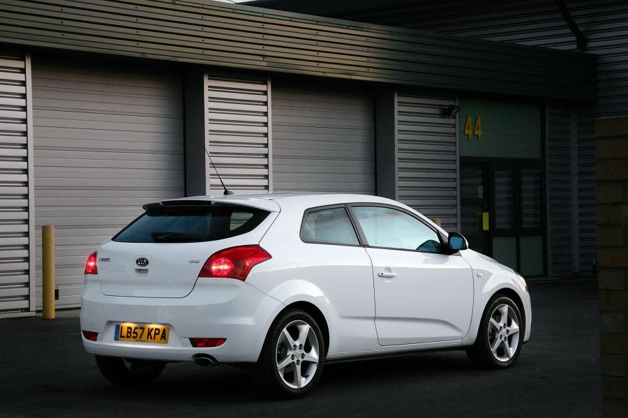  Kia pro_cee&rsquo;d 2008 года  (фото 83 из 182)